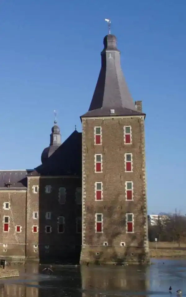 DE HEKS VAN HOENSBROECK