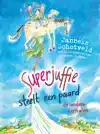 SUPERJUFFIE STEELT EEN PAARD