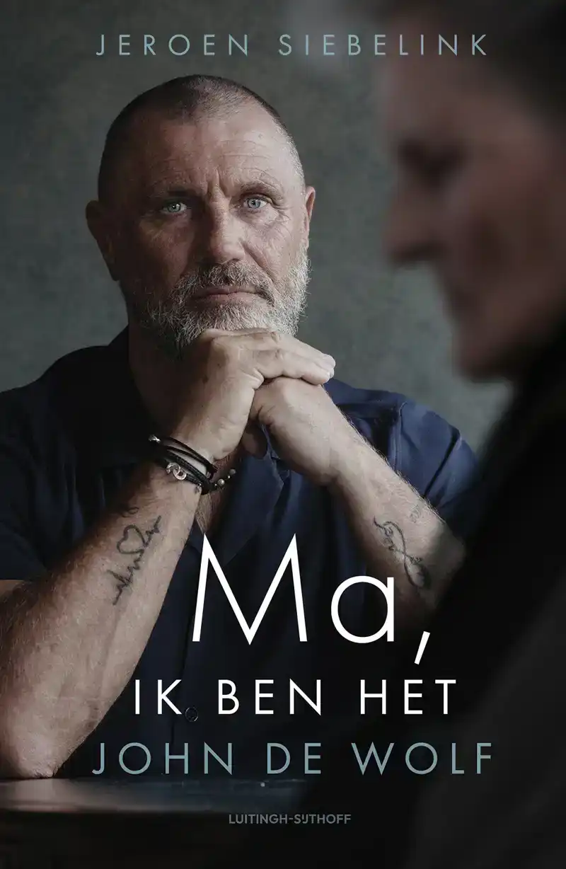 MA, IK BEN HET, JOHN DE WOLF