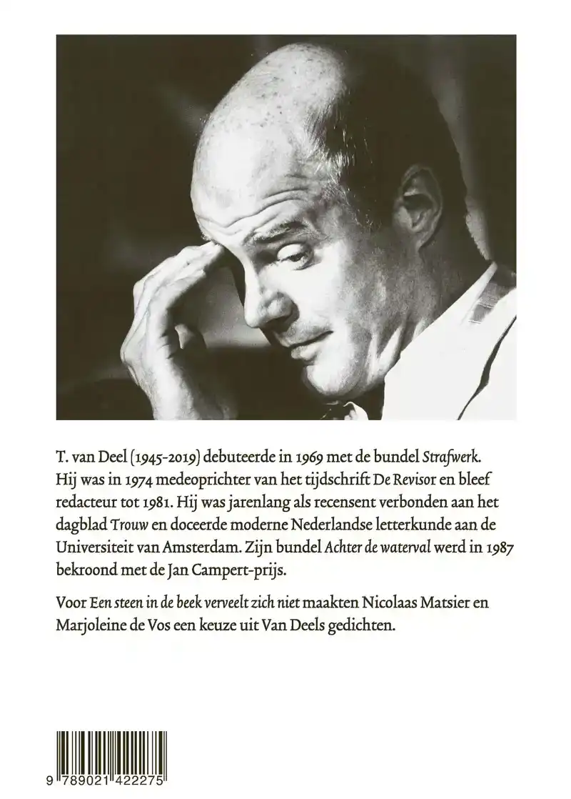 EEN STEEN IN DE BEEK VERVEELT ZICH NIET