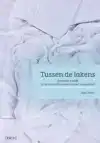 TUSSEN DE LAKENS