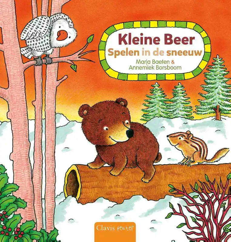 KLEINE BEER. SPELEN IN DE SNEEUW
