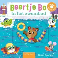 IN HET ZWEMBAD