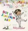 DOE JE SCHOENEN AAN