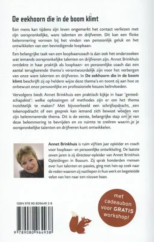 DE EEKHOORN DIE IN DE BOOM KLIMT