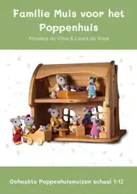 FAMILIE MUIS VOOR HET POPPENHUIS