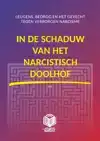 IN DE SCHADUW VAN HET NARCISTISCH DOOLHOF