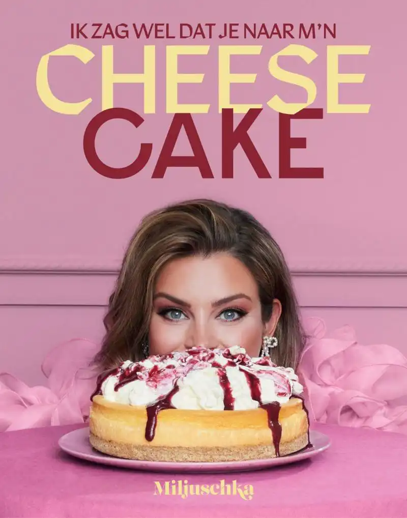 IK ZAG WEL DAT JE NAAR M'N CHEESECAKE