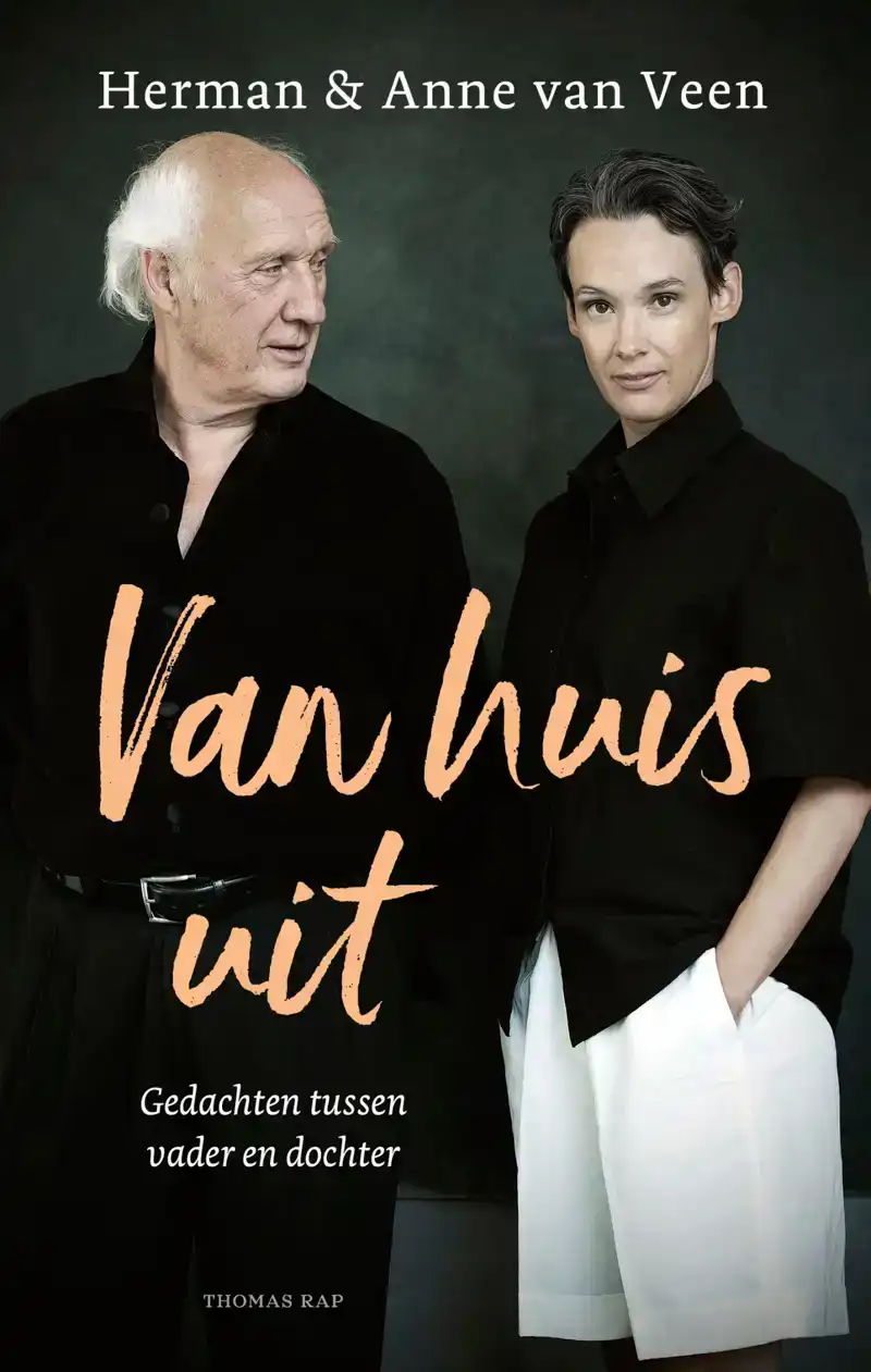 VAN HUIS UIT