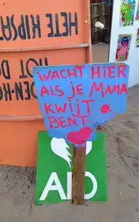 WACHT HIER ALS JE MAMA KWIJT BENT