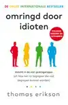 OMRINGD DOOR IDIOTEN