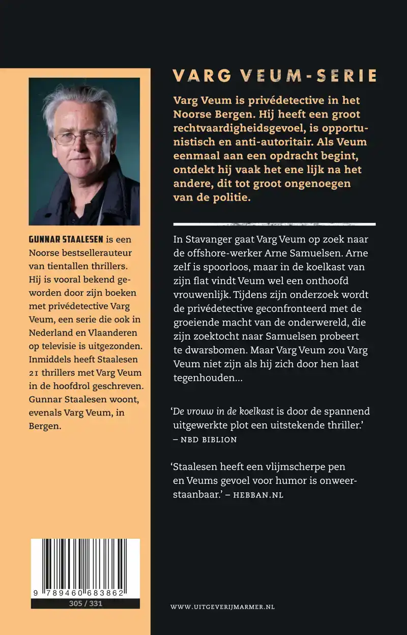 PAKKET DE VROUW IN DE KOELKAST