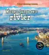 WONEN LANGS EEN RIVIER