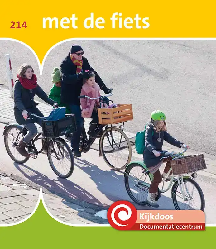 MET DE FIETS