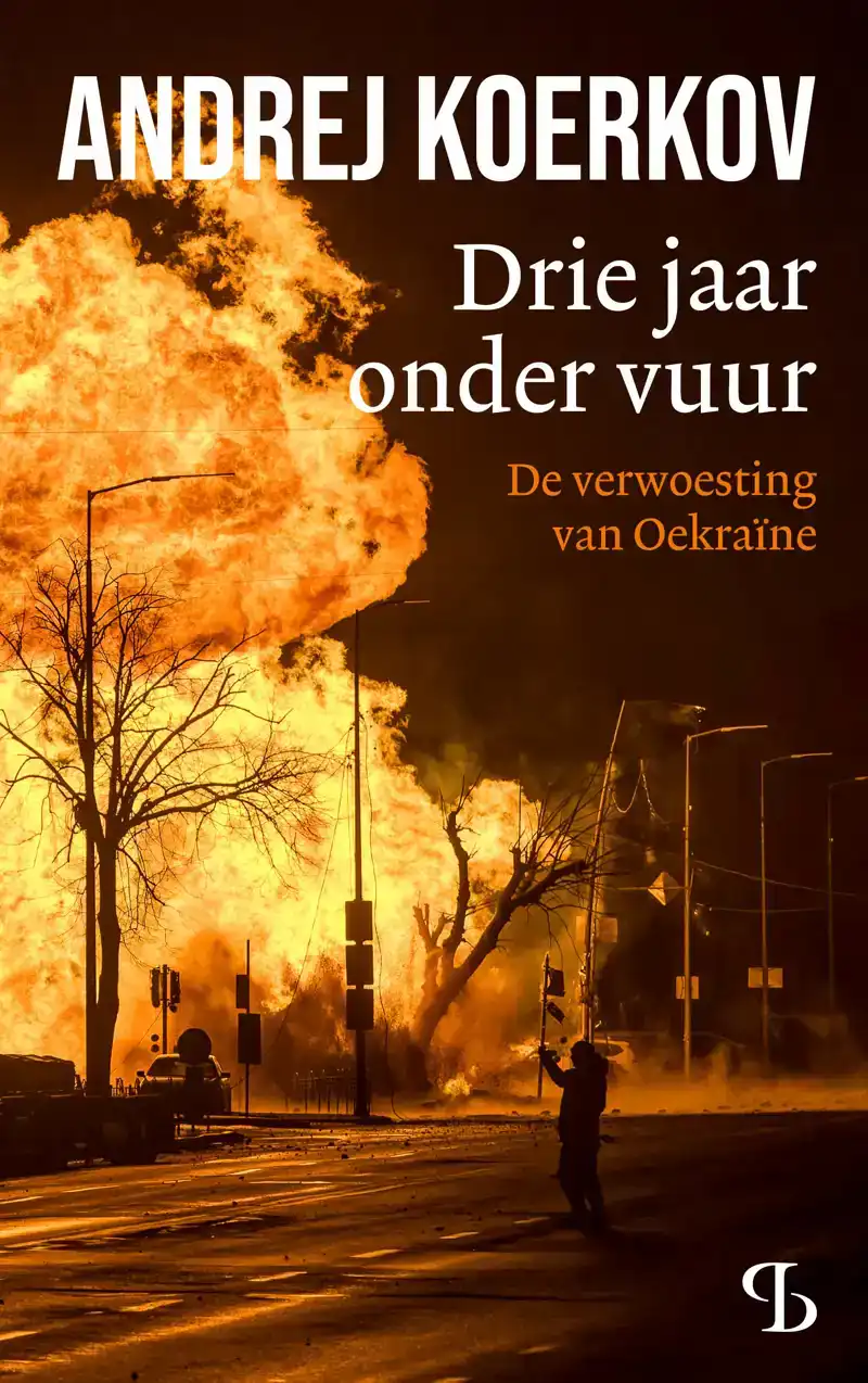 DRIE JAAR ONDER VUUR