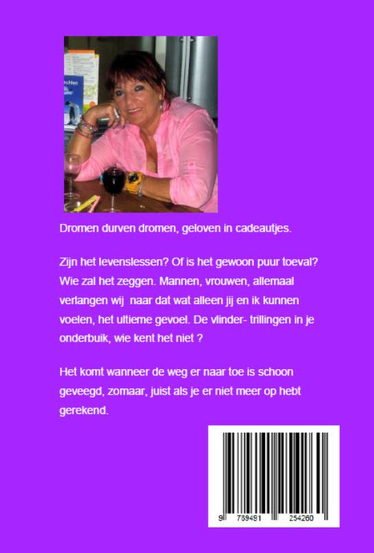 ELENA GAAT VERDER