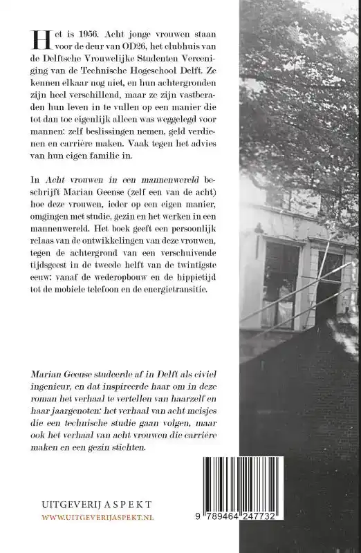 ACHT VROUWEN IN EEN MANNENWERELD