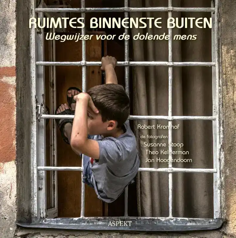 RUIMTES BINNENSTE BUITEN