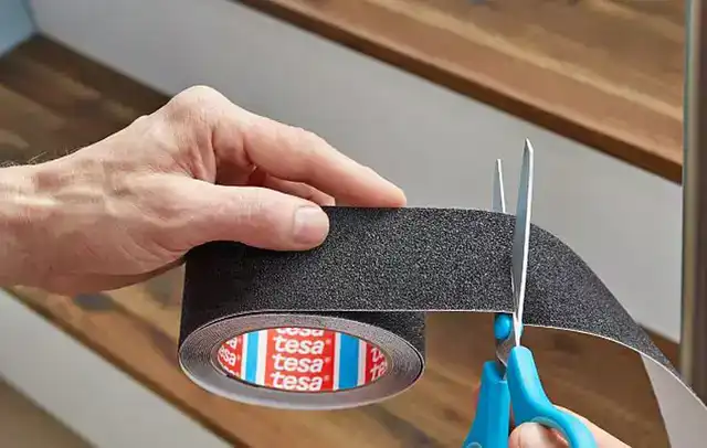 ANTI-SLIP TAPE TESA 5MX50MM ZWART