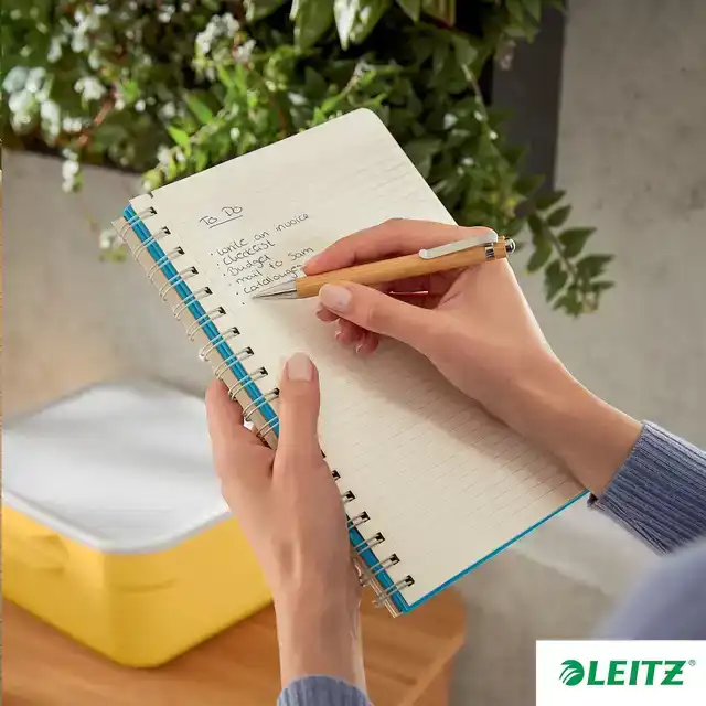 NOTITIEBOEK LEITZ COSY B5 160BLZ 100GR