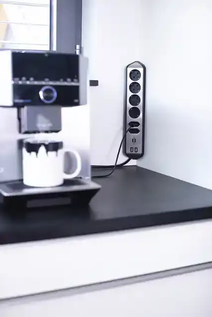 STEKKERDOOS BRENNENSTUHL ESTILO 6VDIG