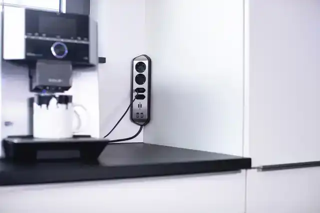 STEKKERDOOS BRENNENSTUHL ESTILO 4VDIG