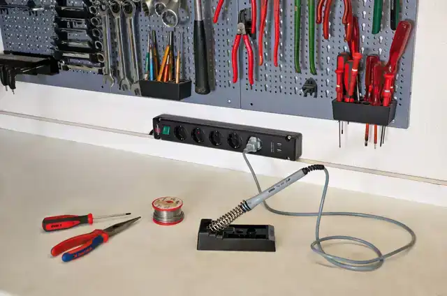 STEKKERDOOS BRENNENSTUHL BREMOUNTA
