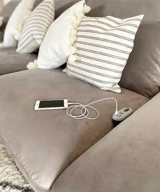 LAADSTATION BRENNENSTUHL SOFA 1 EURO 2