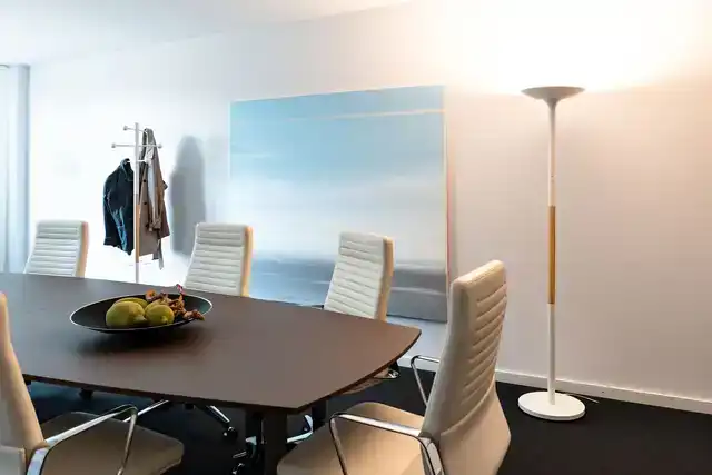 VLOERLAMP UNILUX PRYSKA LED HOUT WIT