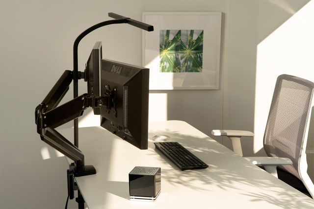BUREAULAMP UNILUX STRATA LED TAFELKLEM