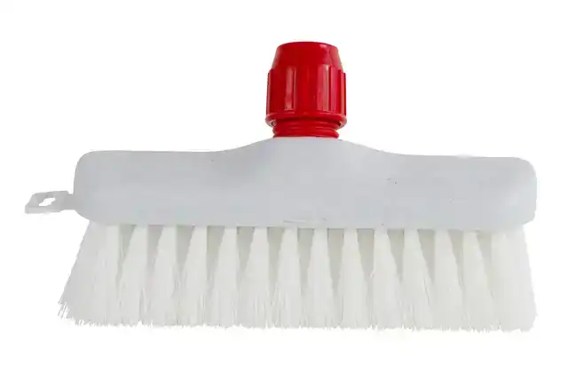 SCHROBBER KUNSTSTOF 23CM