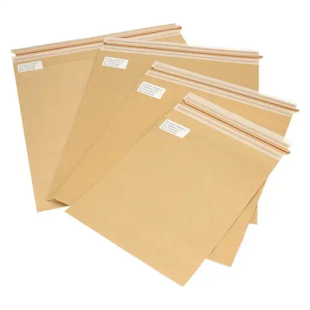 SENDBAG VERZENDVERPAKKING 30/34X37CM