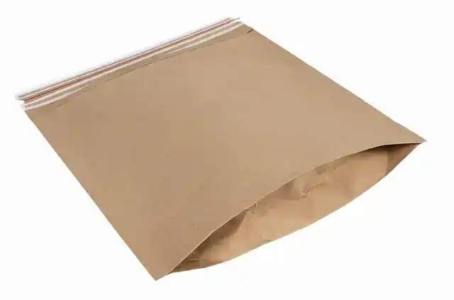 SENDBAG VERZENDVERPAKKING 30/34X37 +
