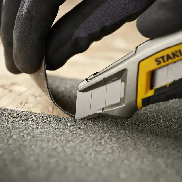 AFBREEKMESJES STANLEY 18MM 10 STUKS