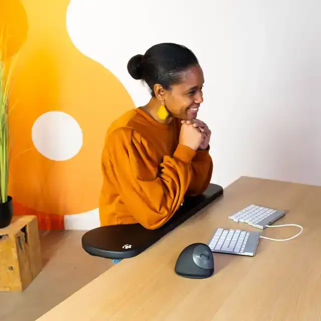 ARMSTEUN R-GO ERGONOMISCH ZWART