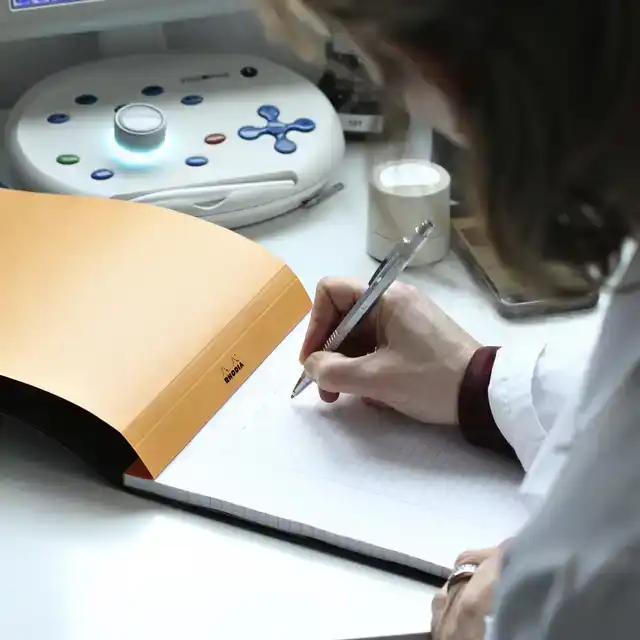 SCHRIJFBLOK RHODIA A4 LIJN 80VEL 80GR