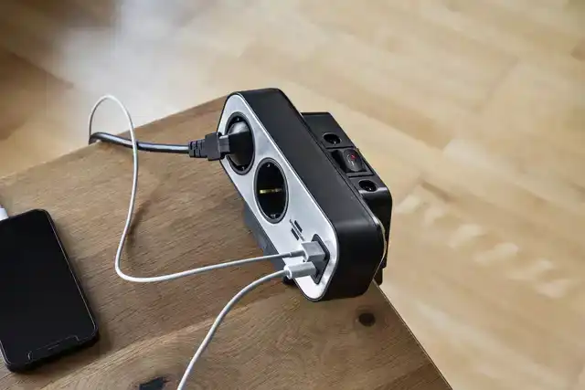 STEKKERDOOS BRENNENSTUHL ESTILO 10VDIG