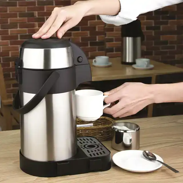 THERMOSKAN OLYMPIA MET POMP 2.5 LITER