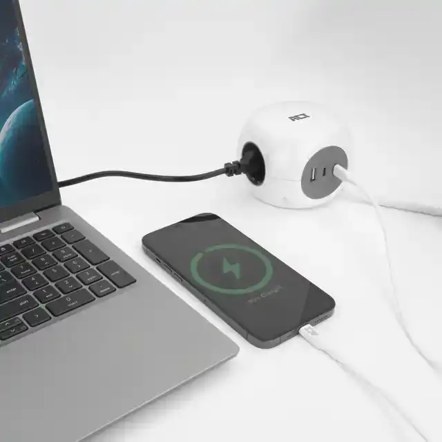 STEKKERBLOK ACT 3VDIG INCL 2X USB C/A