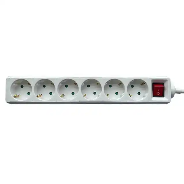 STEKKERDOOS BRASQ 6 VOUDIG 3 METER WIT