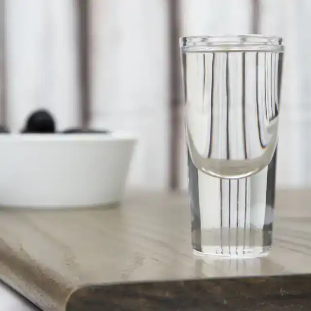 SHOTGLAZEN OLYMPIA 25 ML 12 STUKS