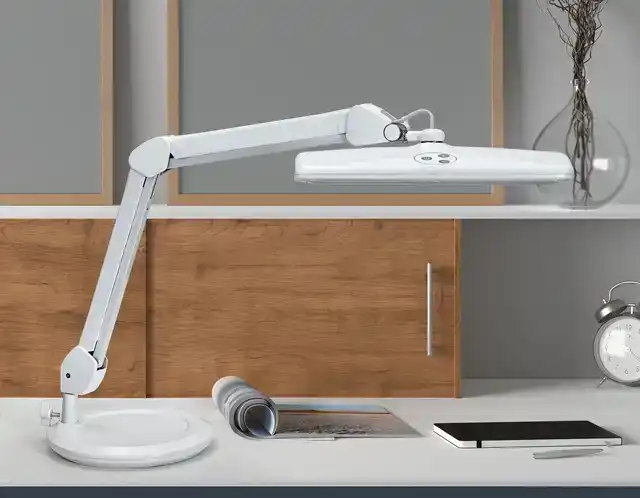 WERKPLEKLAMP MAUL INTRO LED DIMBAAR OP