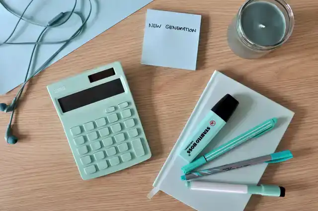 REKENMACHINE DESQ COMPACT MINT