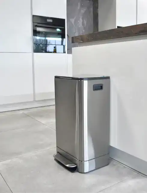 PEDAALEMMER DESQ 40 LITER RVS ZILVER
