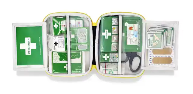 FIRST AID KIT CEDERROTH MEDIUM
