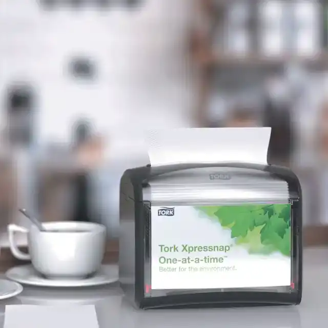 SERVETDISPENSER TORK N4 XPRESSNAP ZWART