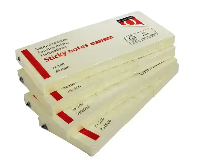 MEMOBLOK QUANTORE 38X51MM STICKY GEEL