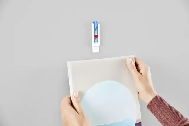 KLEVENDE SPIJKER TESA CANVAS BEHANG 1KG