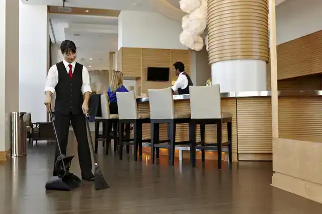 HANDVEGER RUBBERMAID EXEC LOBBY LANGE