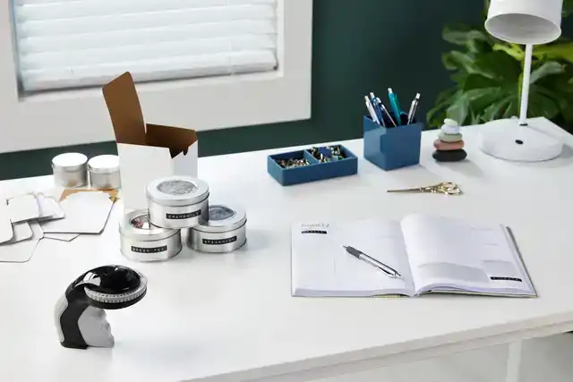 RELIEFTAPE DYMO EMBOSSING PLASTIC 9MM